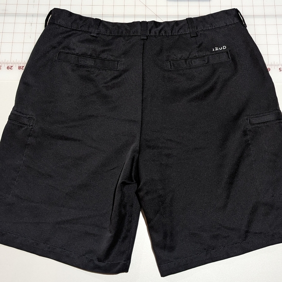 IZOD Men's Golf Shorts Size 36, black - Picture 3 of 3